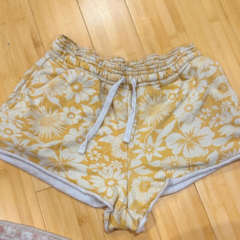 American Eagle Outfitters Yellow Floral Athletic Shorts